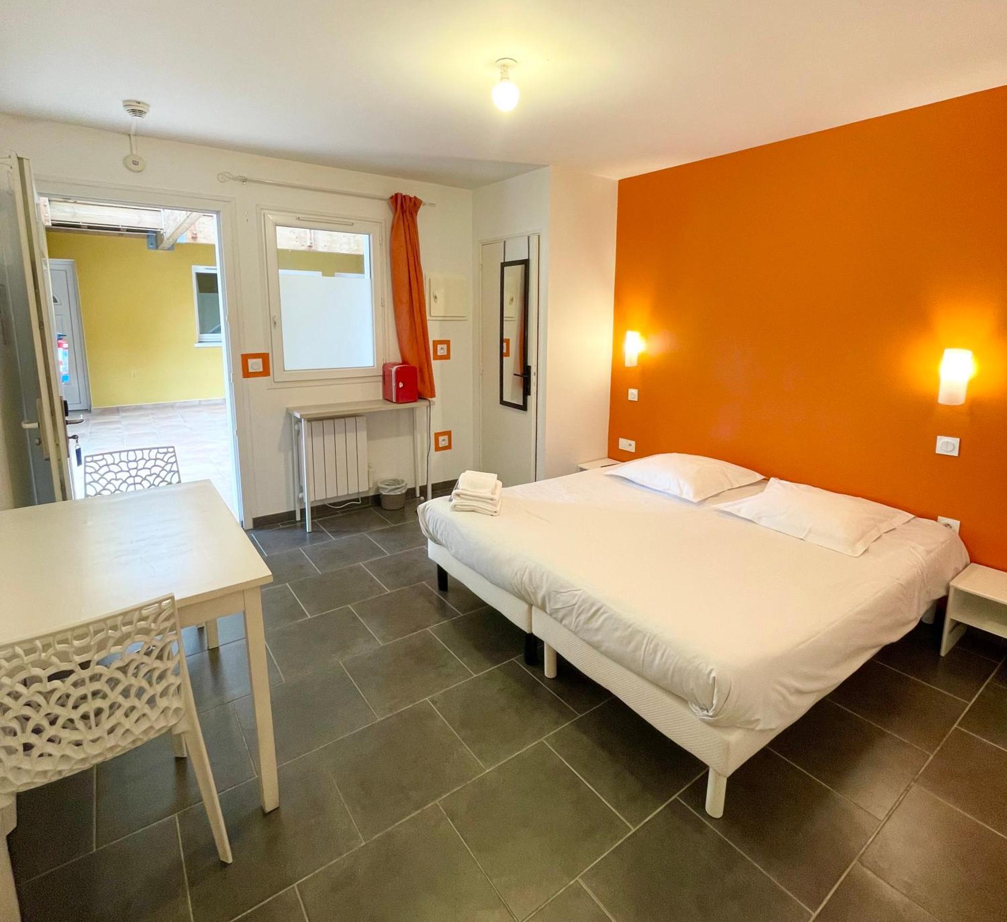 Hotel Nemo Aeroport De Pau - Kb Hotel Group Sauvagnon Room photo